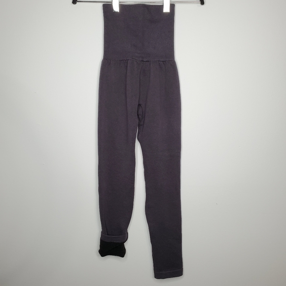 26) YELETE Thermal Leggings - Picture 5 of 10